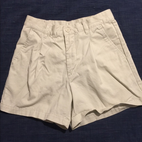 Khaki shorts - Picture 2 of 4